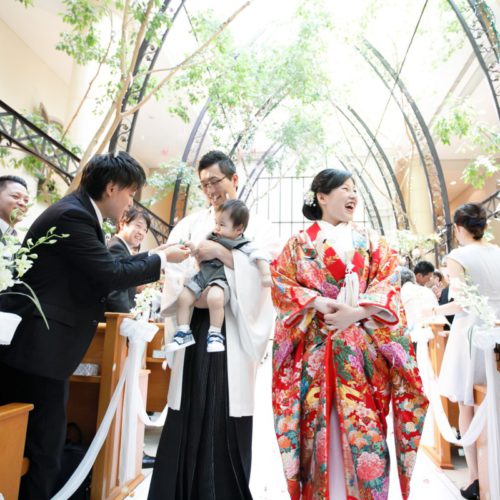 和装人前式で折鶴シャワー♪お子様も一緒で幸せいっぱい!